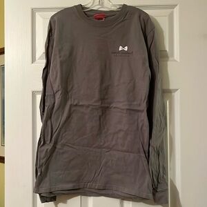 EUC SIMPLY SOUTHERN GRAY LONG SLEEVE
